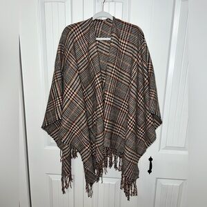 Houndstooth shawl cape